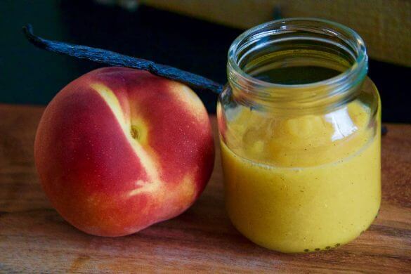 Peach and vanilla baby puree recipe (from 4/6 months)