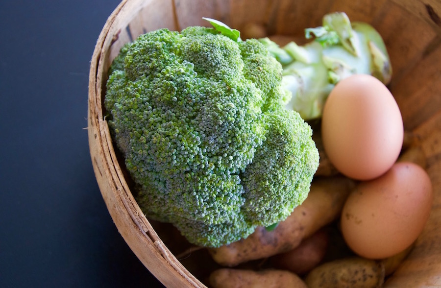 Broccoli and egg yolk baby puree