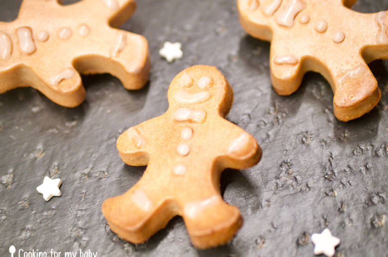Gingerbread Christmas cookie recipe for babies (From 12 months)