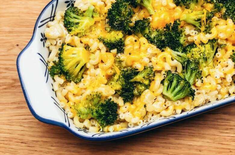 Broccoli Macaroni and Cheese Gratin with Onion Cream and Cheddar recipe for babies and family (from 18 months)