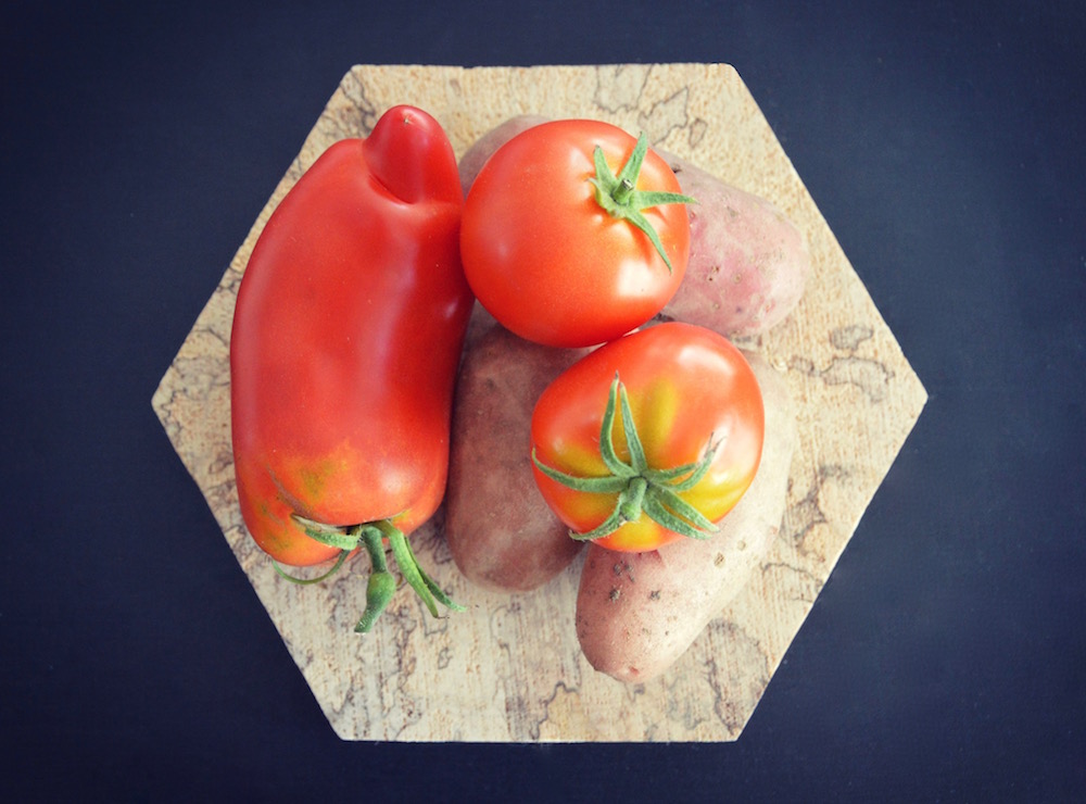 Tomates et pommes de terre pour bébé