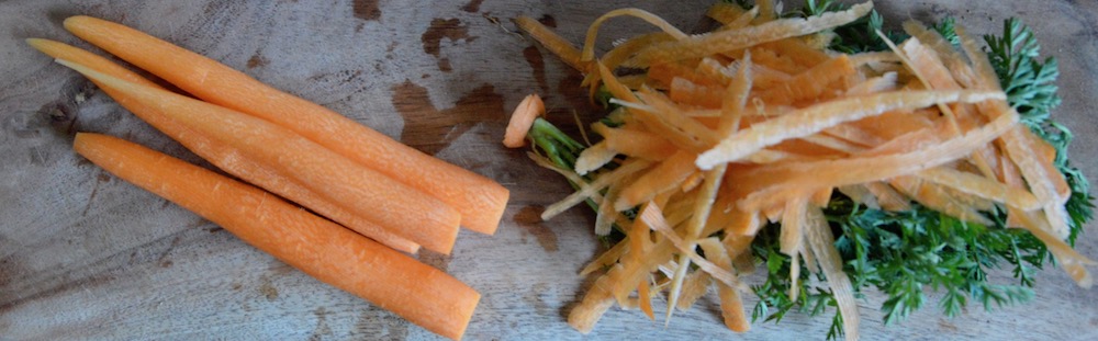 Carottes épluchées pour bébé