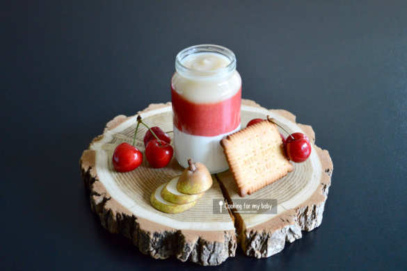 Goûter complet pour bébé : Compote de cerise, poire biscuitée au Petit beurre et fromage blanc (Dès 8 mois)