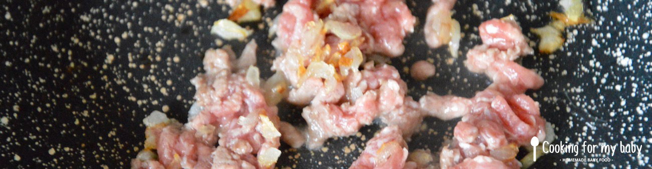 Ground meat and onions for baby
