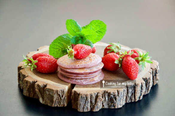 Recette de pancakes moelleux à la fraise pour bébé (sans oeuf, sans lait, dès 11 mois)