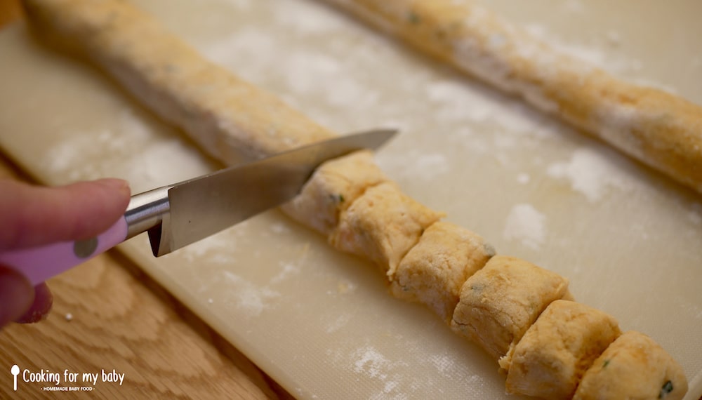 Cut the gnocchi from the dough