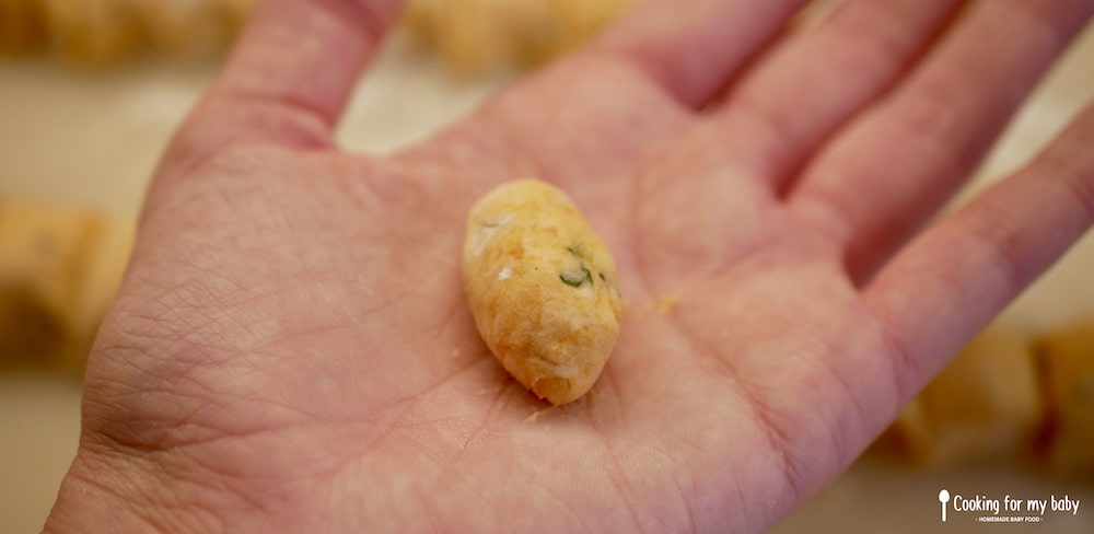Shaping the small gnocchi for baby
