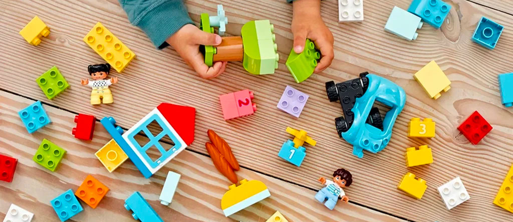 Idées Cadeaux de Noël pour enfants de 2 ans : Notre sélection 6 idee cadeaux cooking for my baby contruction lego