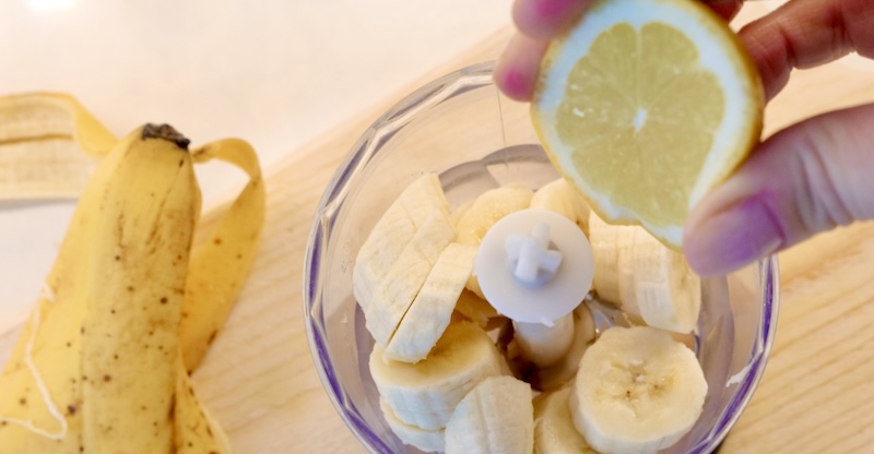 Lemon to help prevent banana from oxidizing