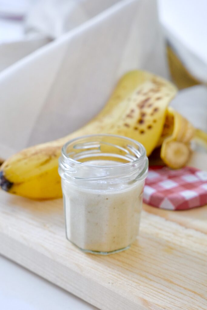 Banana compote for a 4-month-old baby