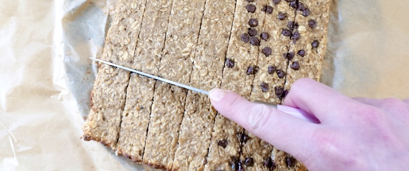 Cutting the cereal bars