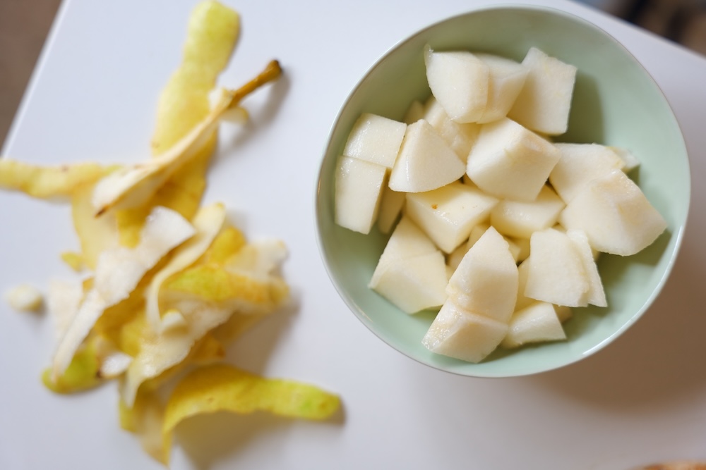 Pear cubes for baby